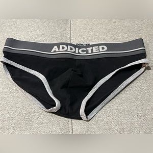 ADDICTED, new without tag, black briefs